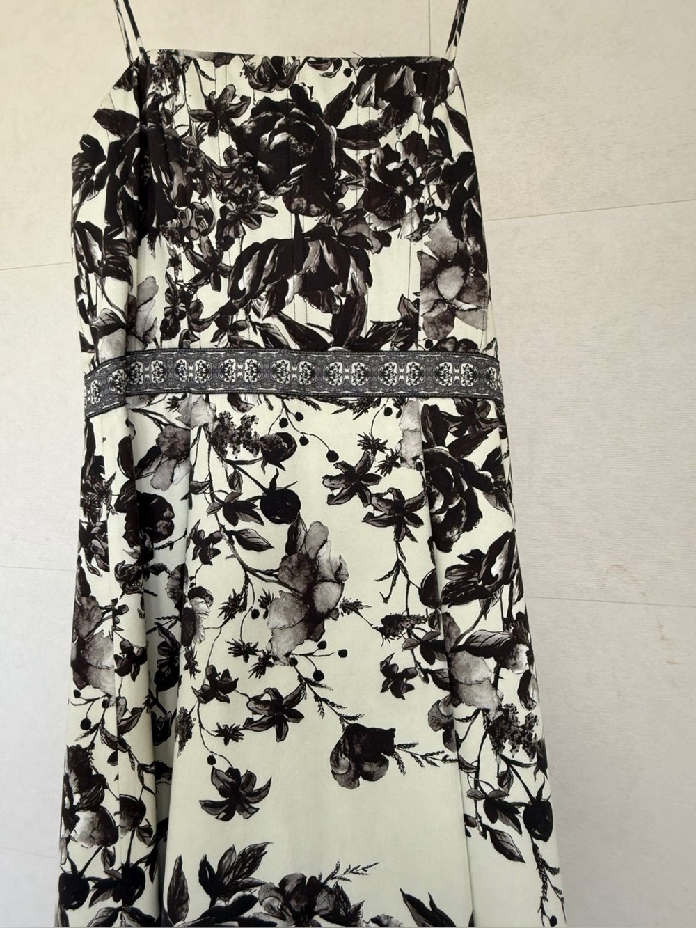 Alice + Olivia Black and White Floral High-Low Dress - Picture 3 of 7